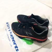ราคา Used New balance รองเท้าวิ่ง แท้ used 70% ✨ (1555844197)