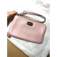 ราคา Michael Kors clutch คล้องมือ สีชมพูอ่อน (407293967)