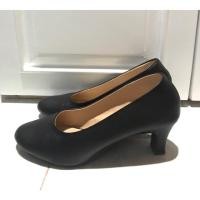 ราคา รองเท้าคัทชูถูกระเบียบสีดำสูง 1 นิ้ว ไซส์ 36 (2670977048)