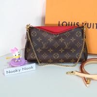 ราคา % LV Pallas Clutch (927822947)