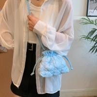 ราคา AMIKABAG(MK2539) กระเป๋าสะพายข้างทรงถุงขนมจีบผ้าไนล่อน (ขนาด10นิ้ว)ปากกระเป๋าแบบรูด (57952846762)