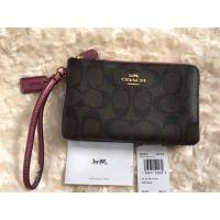 ราคา DOUBLE CORNER ZIP WRISTLET IN SIGNATURE CANVAS (COACH F87591) (6014431755)
