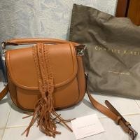 ราคา Likenew!! charles and keith สภาพดีมาก (2300508503)
