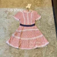 ราคา i.o.shop ชุดเดรสลูกไม้สีชมพู เดรสสีชมพูแต่งลายฉลุ เดรสน่ารัก ชุดออกงาน ioshop-S (18163455412)