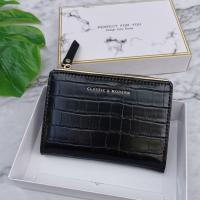 ราคา กระเป๋าสตางค์ผู้หญิงแบรนด์แท้ Modern Classic 100% พร้อมกล่อง บางๆ มีช่องซิป และช่องใส่บัตร งานสวย หนังนิ่ม หนังอัดลาย (20238478717)