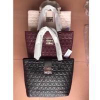 ราคา New✨ กระเป๋าสะพาย Guess ขนาด 14 นิ้ว ใบใหญ่ ใส่ของได้เยอะจ้า (6139606492)