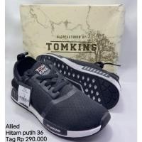ราคา Tomkins Allied Sneakers