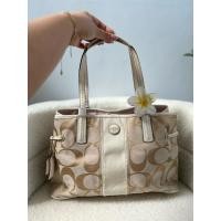 ราคา กระเป๋าโค้ชวินเทจ Coach Vintage Signature C สีครีม (45211958150)
