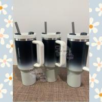 ราคา Starbucks Stainless Steel Stanley Gradient Black White Cold Cup 40oz. (24678597794)