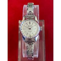 ราคา SEIKO QUEEN SEIKO 23 JEWELS ระบบไขลาน ตัวเรือนสแตนเลส นาฬิกาผูเหญิง มือสองของแท้ (19482337042)