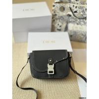 ราคา สวมใส่แบบไม่มีเพศรุ่นหนังวัว|Dior Dior Saddle Bag Messenger Bag Shoulder Bag Handbag Today Want to Share A Beautiful Unisex Dior Saddle Bag with Everyone~SDIO Saddle Bag Sisters Must Not Strange, Very