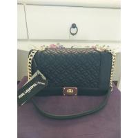 ราคา Karl Lagerfeld Paris L-LARA Lamp กระเป๋าสะพายไหล่ สีดำ แท้% มือสอง (1630960594)