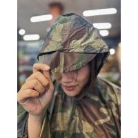 ราคา เสื้อกันฝนปีกค้างคาวลายพรางแสตมป์ (18445125939)