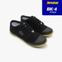 ราคา Breaker รุ่น BK-4 รองเท้าผ้าใบเบรกเกอร์ฟุตซอล สีดำ (51310771074)