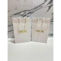 ราคา ถุงกระดาษแบรนด์เนมแท้ Dior ดิออร์ กว้าง 10 นิ้วมือสอง สภาพดี สะสม/ใส่กระเป๋า (42314375052)