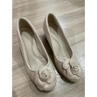 ราคา รองเท้าคัทชู ลายดอกคามิเลีย (43015331447)