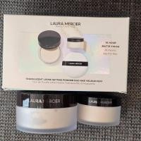 ราคา Laura Mercier Translucent Loose Setting Powder Duo and Velour Puff (21896552654)