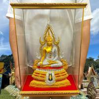 ราคา ชุดพระพุทธชินราช พระคู่บ้านคู่เมือง สีทองกากเพชรสีเงิน หน้าตัก 5 นิ้ว เนื้อเรซิ่น พร้อมตู้กระจก (19462793546)
