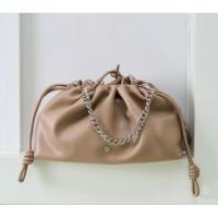 ราคา PEROTA “SNOW” Bag มือสอง โล๊ะตู้ สภาพดี ไม่มีตำหนิ (ตามรูป) (28929080500)