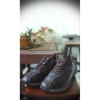 ราคา รองเท้าผ้าใบลําลอง Asics มือสอง รองเท้า sz 42 (25534455004)