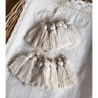 ราคา พู่ฝ้ายติดลูกปัดไม้สำหรับนำไปตกแต่งพวงกุญแจหรือพู่ห้อยกระเป๋า (42801007970)