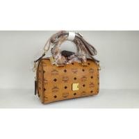 ราคา พรีnew MCM boston bag 9" (5431737627)