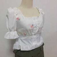 ราคา เสื้อขาวลายฟรุ้งฟริ้ง แขนจั้ม มีลายสตอเบอรี่และสับปะรด (4803916442)