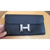 ราคา (มือสอง) กระเป๋าสตางค์ใบยาว หนังแท้ ทรงแอร์เมส ตัว H สีดำ Genuine Leather Wallet (Use) (12197248738)