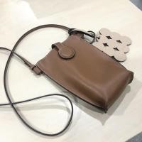 ราคา [Used like new] กระเป๋าหนังแท้ ยี่ห้อ LUNNÉ (12678078140)
