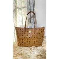 ราคา กระเป๋า MCM ทรง Shopping มือสองสภาพดี ของแท้ (11156495129)