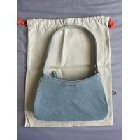 ราคา กระเป๋าสะพาย labella รุ่น Yucca-light blue jeans แบรนด์สุดฮิต สภาพดี แท้พร้อมส่ง (26421002211)