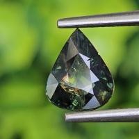 ราคา พลอย เขียวส่อง Green Sapphire 1.83 กะรัต (Cts.) ดิบ (Unheated) พลอยแท้ อัญมณีมงคลประจําวันเกิด เครื่องประดับพลอย (27488459027)
