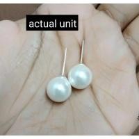 ราคา (ต่างหู) NATURAL WHITE PEARL STUD TYPE ROUND SHAPE 10MM EARRINGS (44660886301)