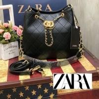 ราคา กระเป๋า ZARA CHAIN BUCKET BAG SHOULDER BAG ราคา 1,150 บาท (7209625913)