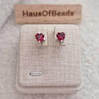 ราคา ⭐️ NEW ของแท้ 100% ⭐️ Red Heart Stud Earrings (46856217222)