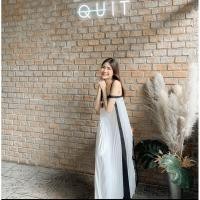 ราคา เดรสอัดพลีทยาวสีขาว สายดำ (used) (6455386132)