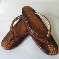 ราคา รองเท้าเเตะหนังจระเข้แท้ จากญี่ปุ่น Handmade รองเท้ากิโมโน Vintage Japanese Genuine Crocodile Skin Zori Sandals มือสอง (49450708361)