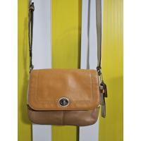 ราคา COACH กระเป๋าสะพายหนังแท้ ของแท้ 100% ✨ **มือสอง** ส่งต่อค่ะ (28038936544)