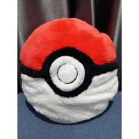 ราคา ตุ๊กตาหมอนโปเกม่อน Pokemon Monster Ball plush cushion ขนาด 14 นิ้ว (44231852360)