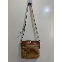 ราคา Alviero Martini Classe Signature crossbody (17506497158)