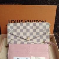 ราคา Used like new lv pochette felicie damier azur (935976514)