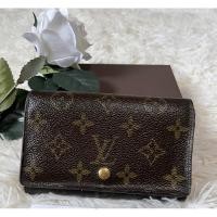 ราคา Used Lv Tresor monogram wallet ของแท้100% อปก ถุงผ้า (3265279454)