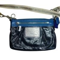 ราคา COACH POPPY รุ่น Small Crossbody หนังแท้ สีดำ-น้ำเงิน (ของแท้ มือสอง) (46050543352)