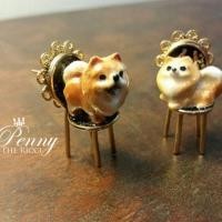 ราคา ต่างหูน้องปอมนั่งเก้าอี้ทองเหลือง (380332)