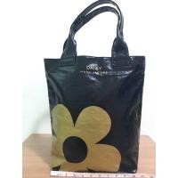 ราคา MarcJacobsแท้%สภาพบอดี้สวยกริปแต่ตำหนิตรงดอกเดซี่เช็ดไม่ออกค่ะราคานี้ให้คนรับน้องได้เท่านั้นค่ะ (6471235870)