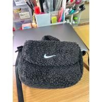 ราคา มือสองกระเป๋าสะพาย Nike แท้น่ารักมากขนอุย (27983954805)