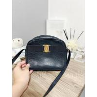 ราคา กระเป๋า ferragamo มือสอง (24207425862)