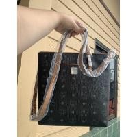 ราคา New MCM Tote Small Bag ของแท้100% (3755181115)