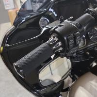 ราคา CNC 1" electronic throttle soft hand grip For harley touring street glide FLHX Handlebar Grips Road (46454107929)