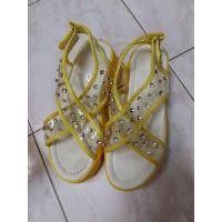 ราคา รองเท้าสีเหลือง เบอร์ 37 (8286521881)